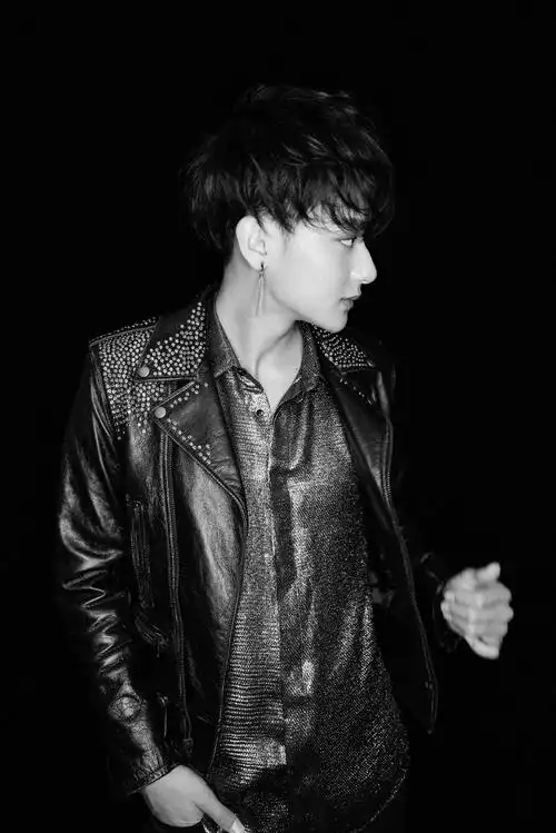 黄子韬图片黄子韬高清帅气图片