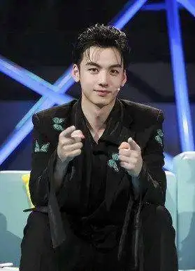 从军艺走出的"四大校草",前3位都混到了一线,只有他不温不火_沈腾