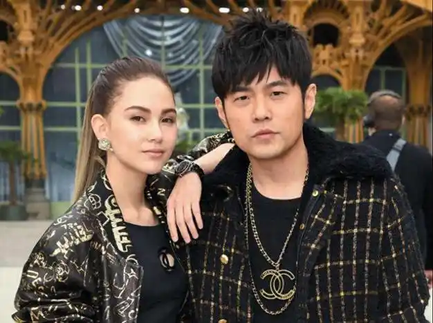 昆凌服装品牌状况不佳被嘲全靠周杰伦除了生小孩没有任何贡献