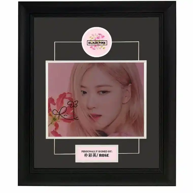 blackpink #朴彩英rose 亲笔签名照片 女团歌 - 抖音