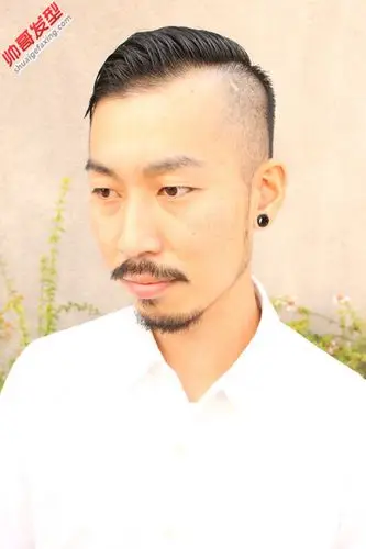 有胡子的男人剪什么发型好看 胡渣男士发型图片(4)