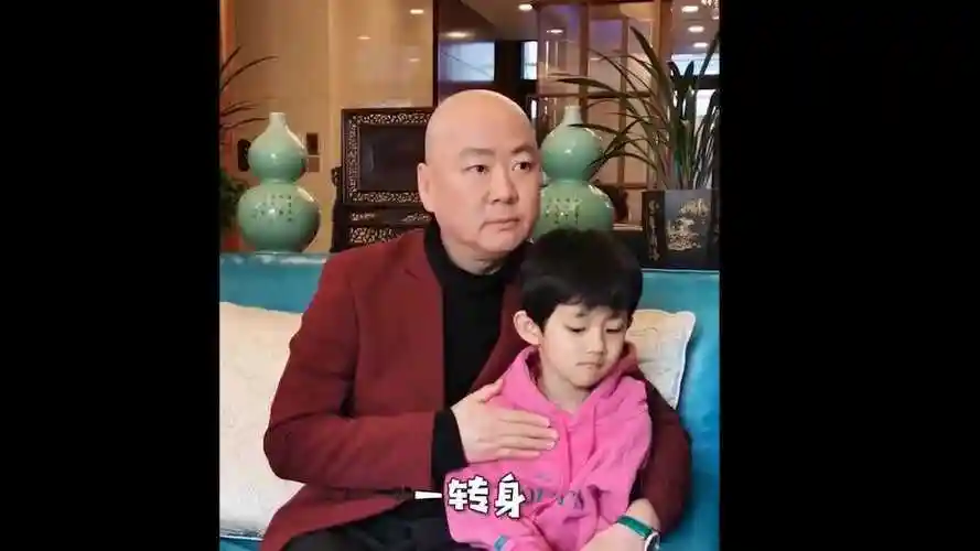 郭冬临遇到熊孩子不得不说这是一个有味道的视频哈哈