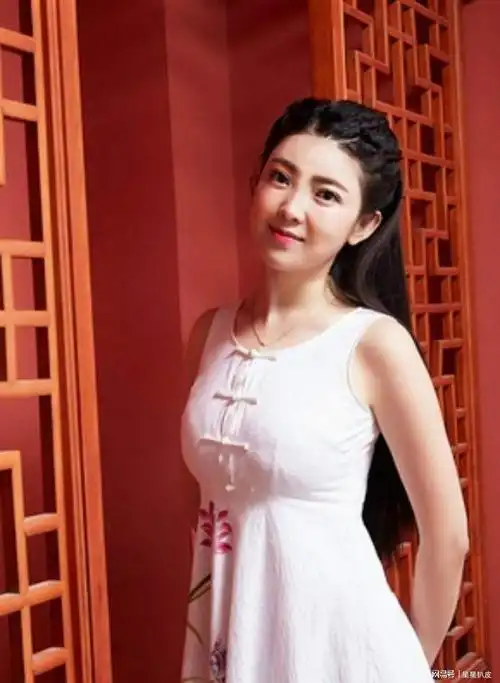 《老婆你辛苦了 》是由歌手祁隆演唱的一首国语爱情歌曲,祁隆作词作曲