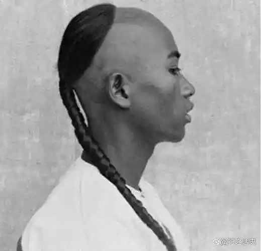 原创清朝人发型普遍是阴阳头吗别被电视剧骗了其实比现实中还丑