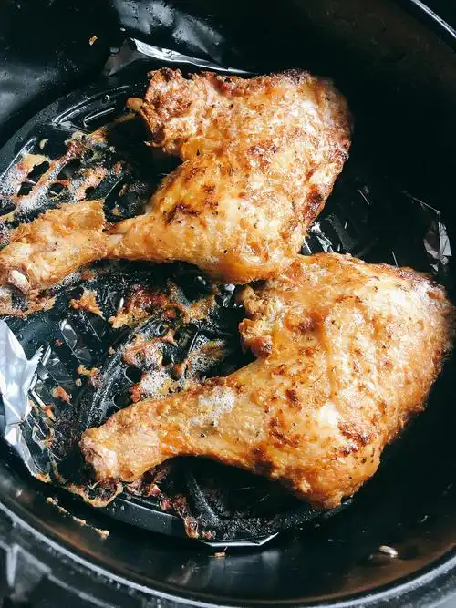 皮脆肉嫩的炸鸡腿