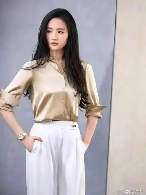 刘亦菲时尚穿搭可仙又可撩,"神仙姐姐"果然真美人