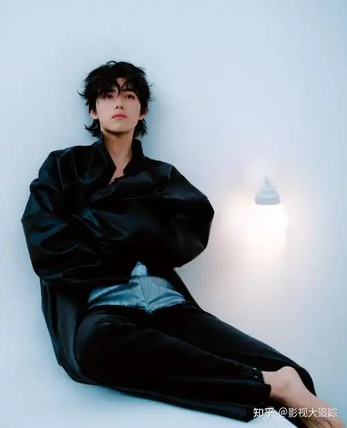 献鱼刚杀青陈飞宇就无缝衔接新剧和大三岁的她开启姐弟恋