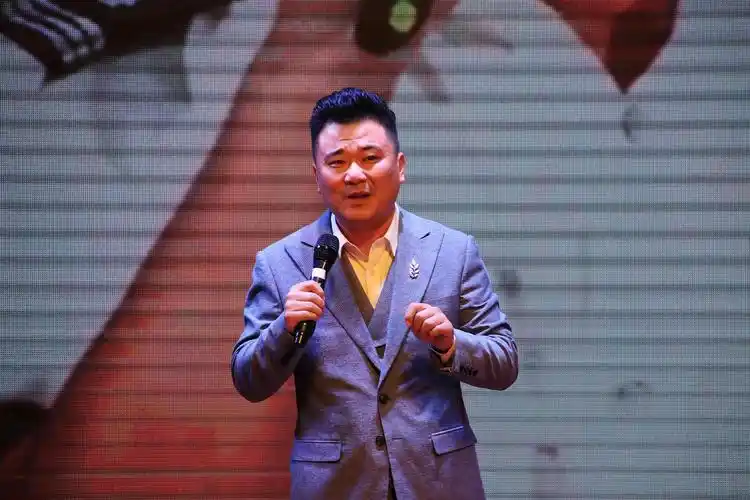 盖州籍歌手付鹰:"为家乡代言为盖州放歌很荣幸"