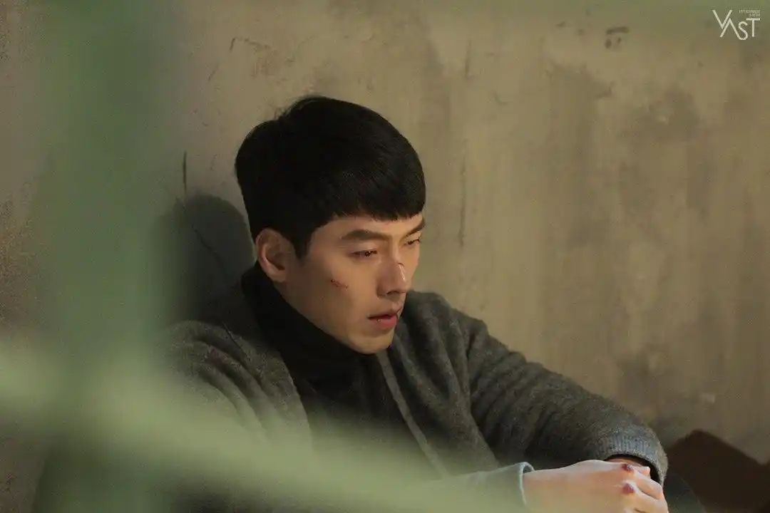 《爱的迫降》玄彬高清剧照大曝光 "颜值天才"跨越边界线与心上人重逢