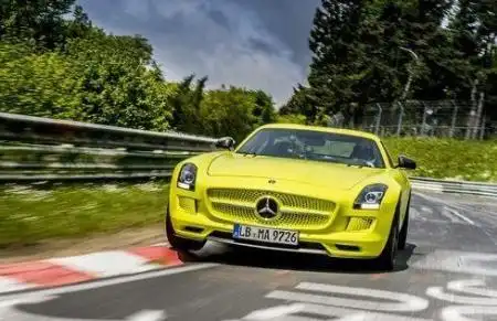 奔驰sls amg纯电动跑车创北环赛道最快电动车记录