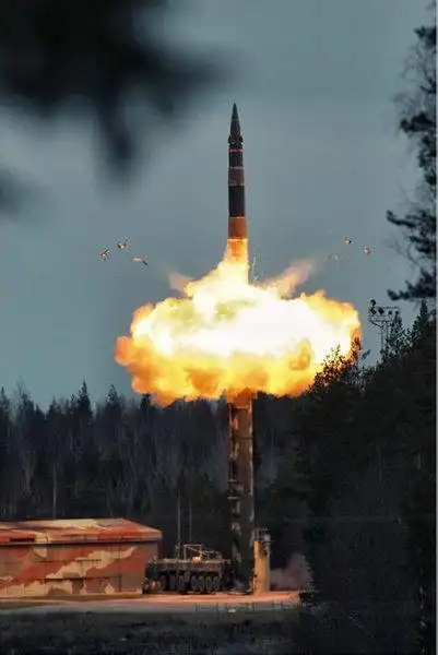 资料图:白杨m洲际弹道导弹.