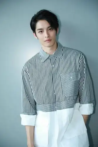 曹佑宁出席热血高校发布会慢半拍男神反转爆金句