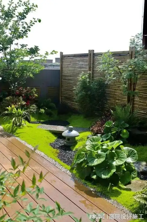 日式小庭院花园方寸间也能感受静怡之美