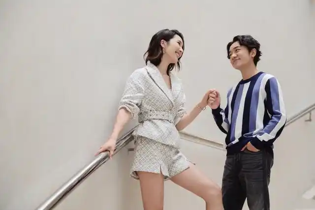 身高163的王祖蓝和身高175李亚男合体亮相也不介意老婆穿高跟鞋