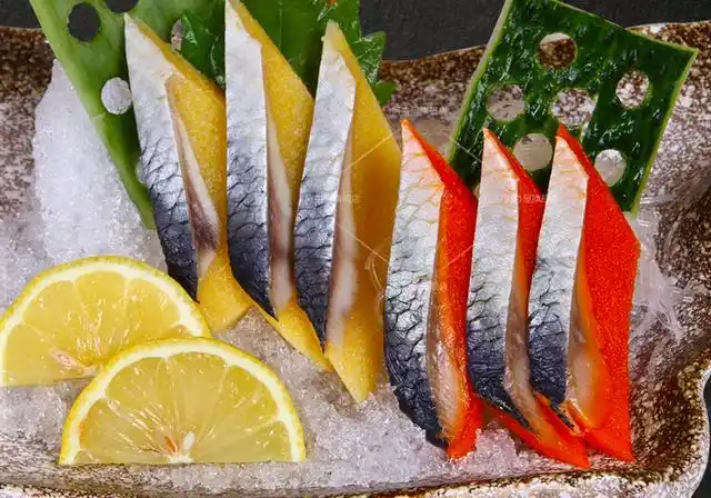 希鲮鱼刺身是一道非常特别的日本料理,它与大家熟悉的三文鱼刺身一样