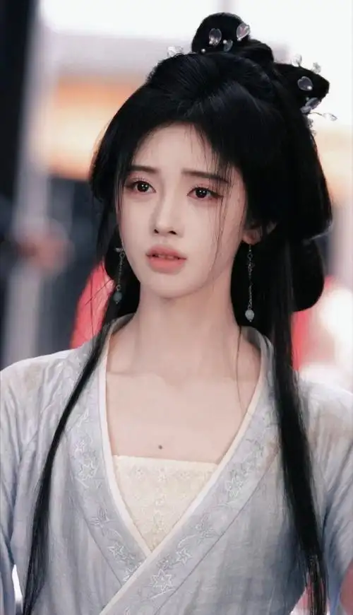 置顶晚安了,梦一个丞磊和鞠婧祎合作古装剧!