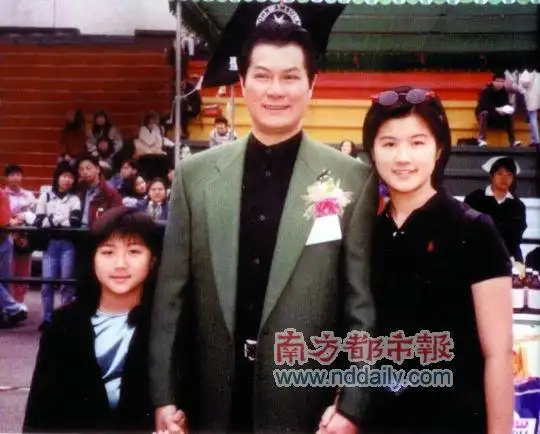 邓光荣15日出殡女儿忆述父亲生前点滴图