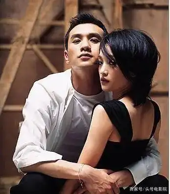 黄觉和同时出演这部剧的黄轩有一点比较像,就是以前给人的印象主要是