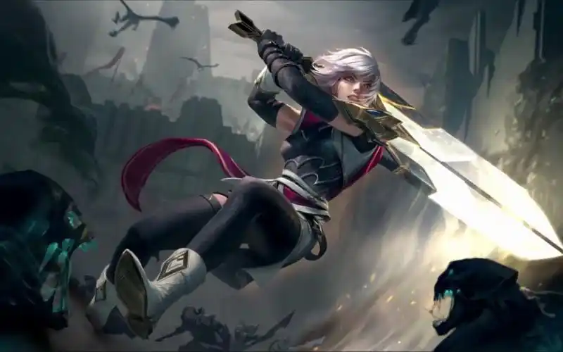 lol手游 锐雯 光明哨兵皮肤展示_手机游戏热门视频