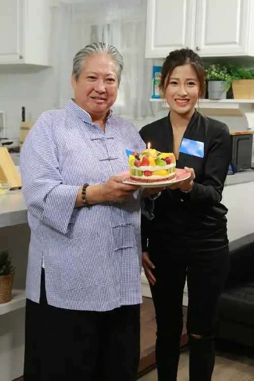 洪金宝67岁生日获儿媳送惊喜生日愿望是看孙子成家