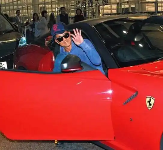 方媛为58岁郭富城庆生两点尽显讨好姿态天王嫂不好做