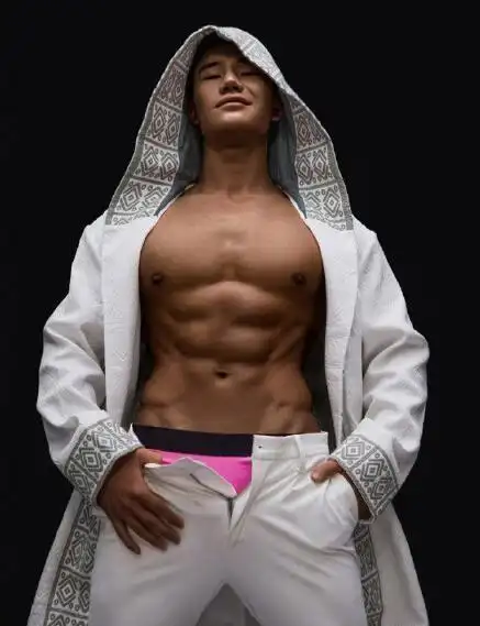 彭于晏秀肌肉引粉丝尖叫,网友:还是看脸,嘎子也满身肌肉呢!