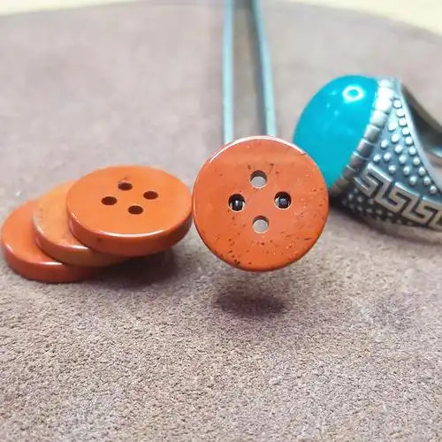 红石四眼扣天然宝石玉石钮扣厂家现代中国风服装纽扣厂家纽扣定制