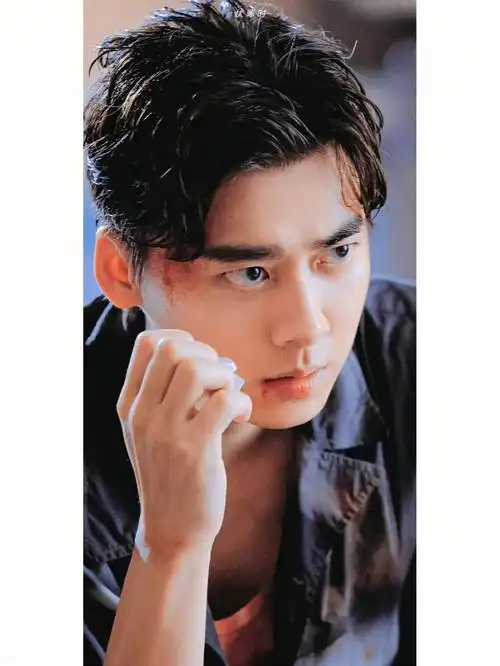 李易峰壁纸来啦