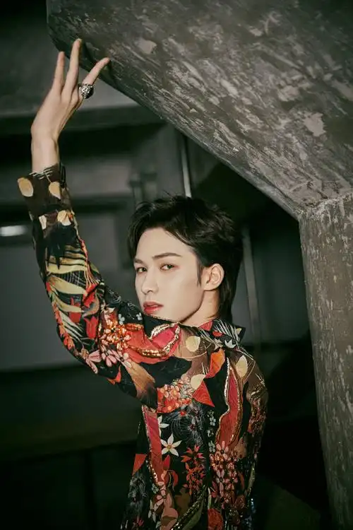 物料搬运朱正廷ok精彩盛典两套look获奖