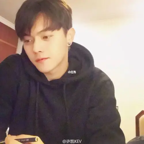 早年的许凯痞帅痞帅的——许凯_许凯_娱乐_明星娱乐资讯