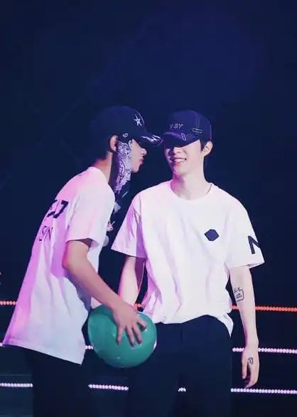 黄明昊范丞丞想守在你身后想陪在你左右