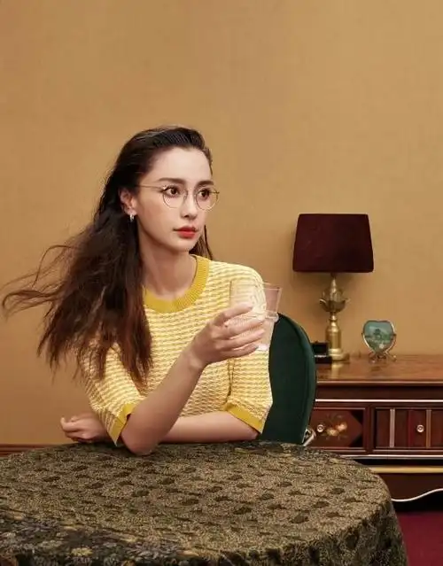 angelababy的这组生活照绝对是舔屏级别的存在,大家不用犹豫了,赶紧一