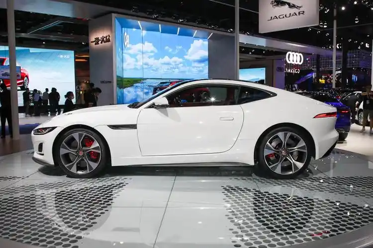 硬顶/敞篷双版本可选 2023款捷豹f-type上市 58.2万元起