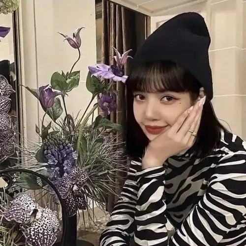 lisa头像像星星一样闪烁