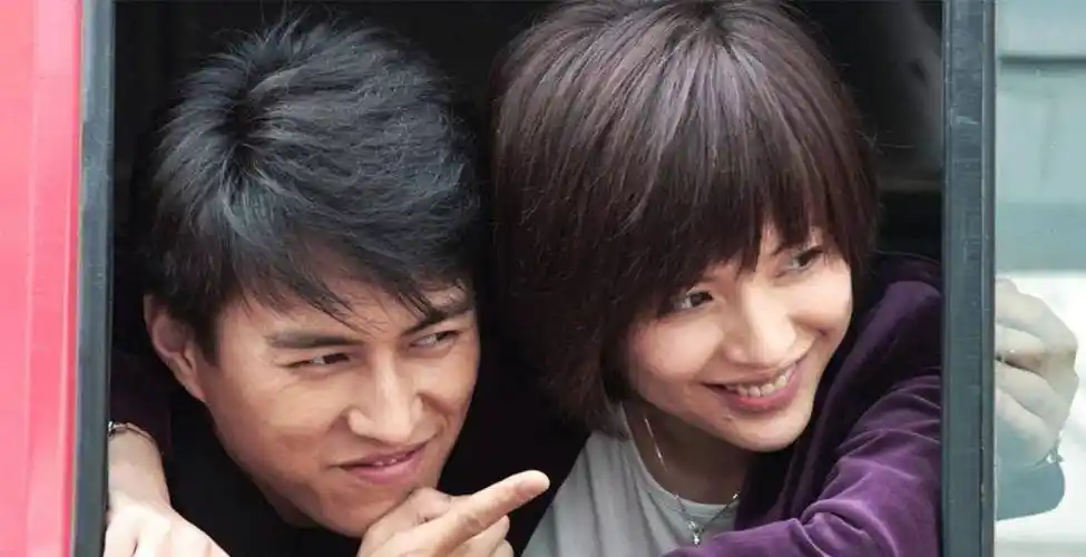 靳东和李佳婚姻温暖的气质,告诉我们幸福的婚姻的确是一样的_爱情