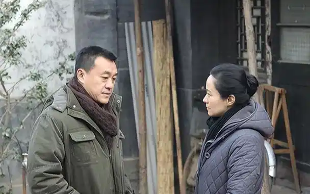 何冰结婚几十年从没有过绯闻如今来看妻子李海洋才是大赢家