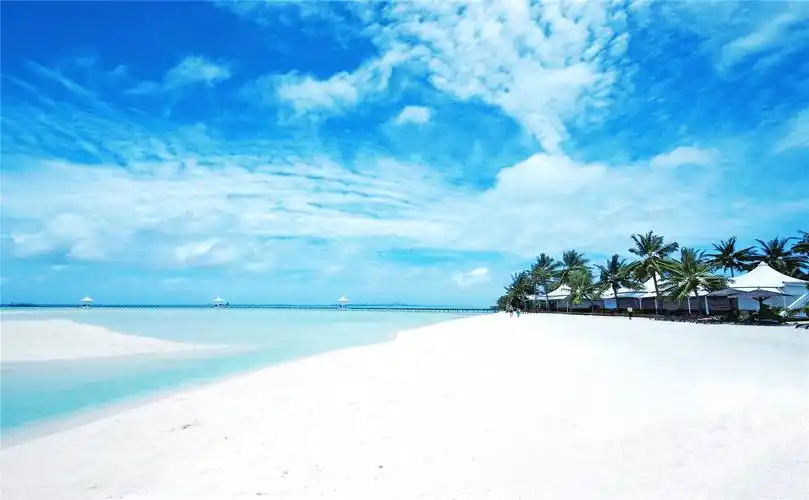 夏日度假海滩唯美高清桌面壁纸