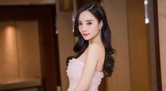 许多网友对李小璐出轨的事件感到震惊,因为根据她在综艺节目中展现的