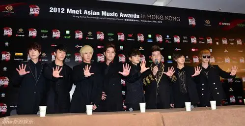2012mama盛典落幕 鸟叔等亮相获年度大奖
