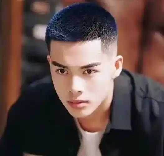 男生剪着这款发型,才是真的免打理_寸头_头型_短发