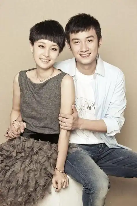 2006年,两人进入电视剧《奋斗》剧组,女主角马伊琍与无名小辈文章相恋