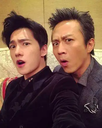 杨洋邓超合影被秒杀 "老腊肉"和"小鲜肉"比颜值(图)