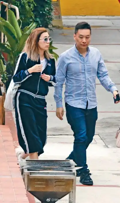 黄智雯男友詹文天做什么的(詹文天黄智雯结婚)