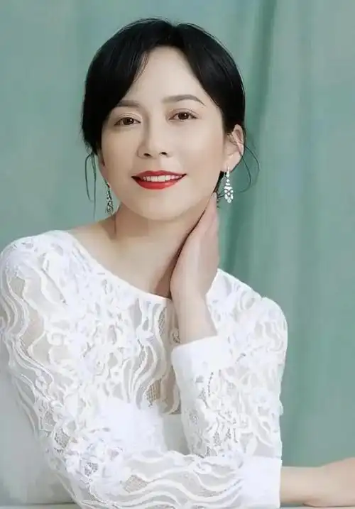 俞飞鸿姿容绝代清秀高雅