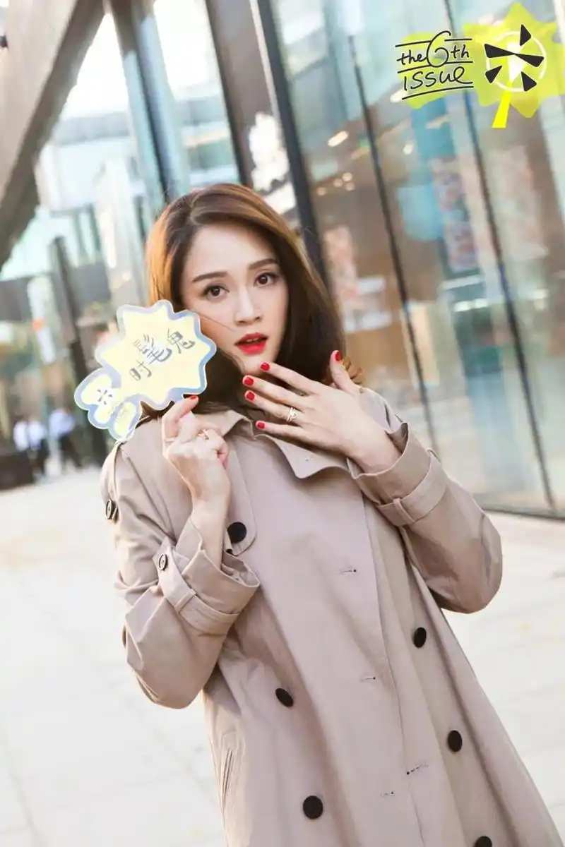 镜头下的陈乔恩,真实可爱,甜美笑容超级有感染力