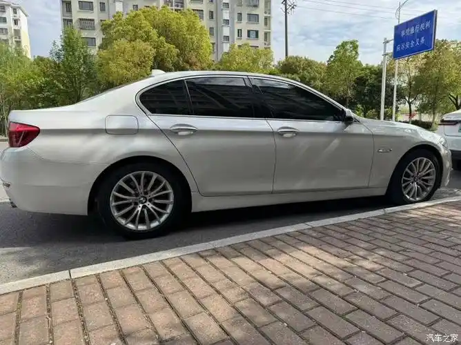出一台进口宝马53514款设计套装国5原版车况95