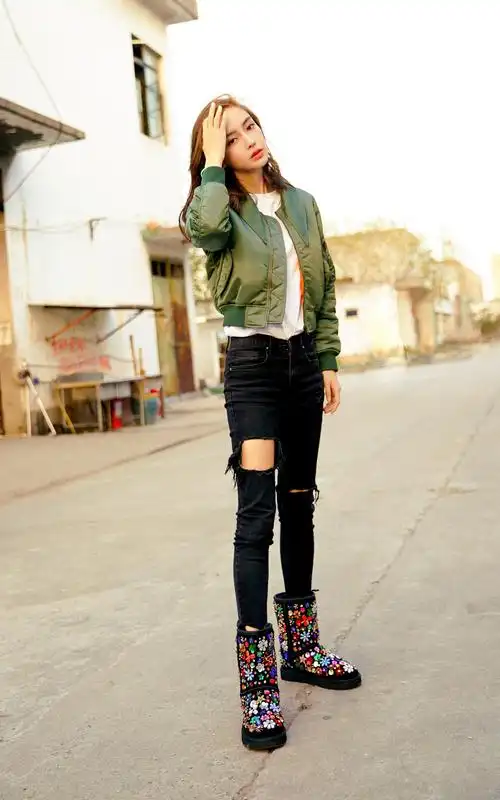 angelababy秋冬街拍曝光 夹克短靴定义随性时尚