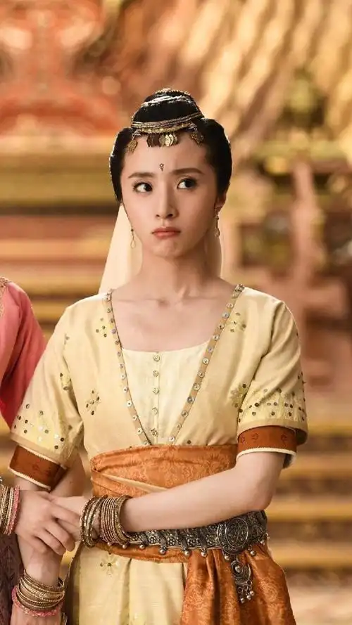 柜中美人黄轻风胡冰卿