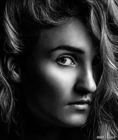 分享一组经典人像光影黑白写真