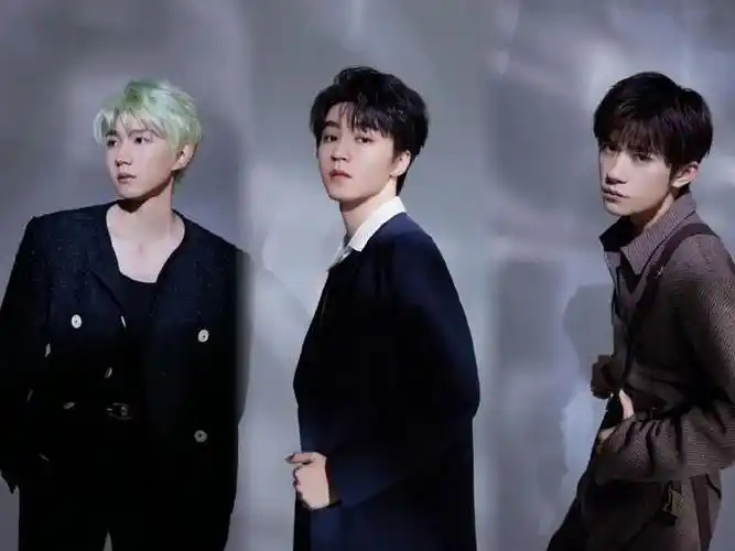 tfboys演唱会在即,粉丝在抢票之余也忍不住回忆从前,感慨十年过得如此